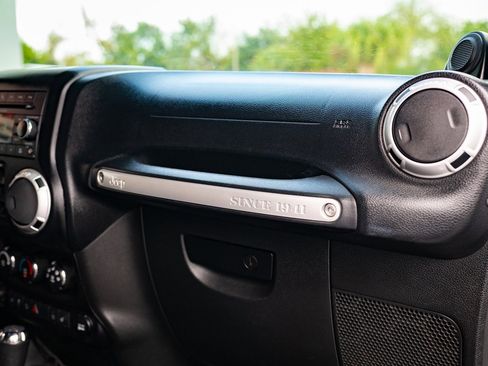 Used 2014 Jeep Wrangler Unlimited Sahara w/ Connectivity Group image 6