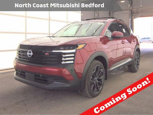 Used 2025 Nissan Kicks SR FWD image 1