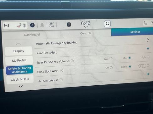 New 2026 Jeep Wrangler Unlimited Rubicon w/ Xtreme 35 Tire Package image 6