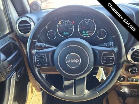 Used 2012 Jeep Wrangler Unlimited Rubicon w/ Dual Top Group image 30