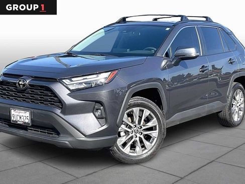 Used 2025 Toyota RAV4 XLE Premium image 1