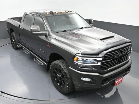 Used 2024 RAM 2500 Laramie w/ Night Edition image 40