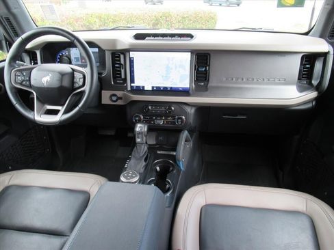 Used 2024 Ford Bronco Wildtrak AWD/4WD image 14