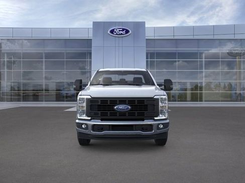 New 2025 Ford F250 XL w/ XL Chrome Package RWD image 6