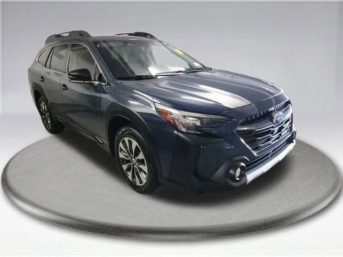 Used 2023 Subaru Outback Limited image 3