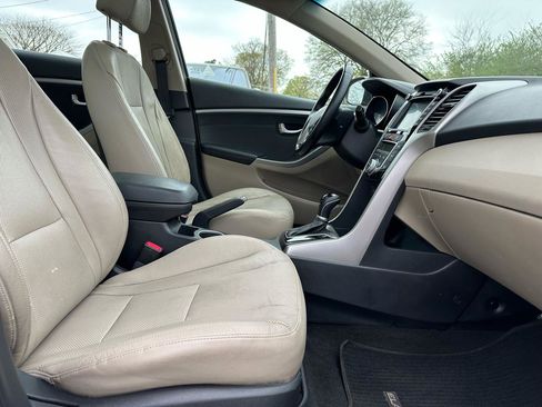 Used 2013 Hyundai Elantra GT w/ Tech Pkg image 20
