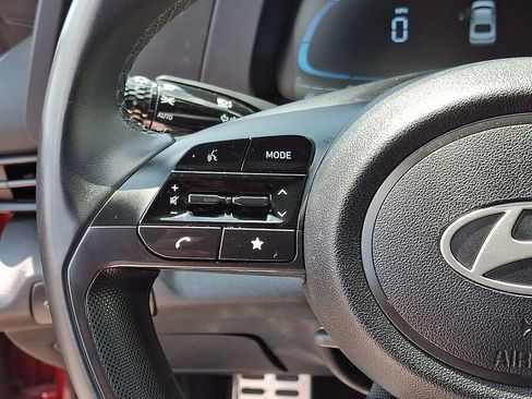 Certified 2025 Hyundai Elantra Sport FWD image 21