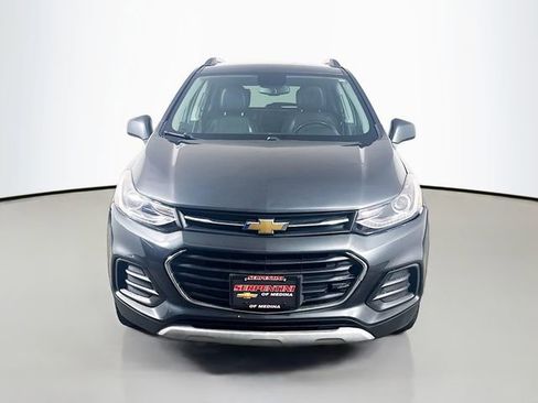 Used 2017 Chevrolet Trax LT w/ LT Convenience Package AWD/4WD image 4
