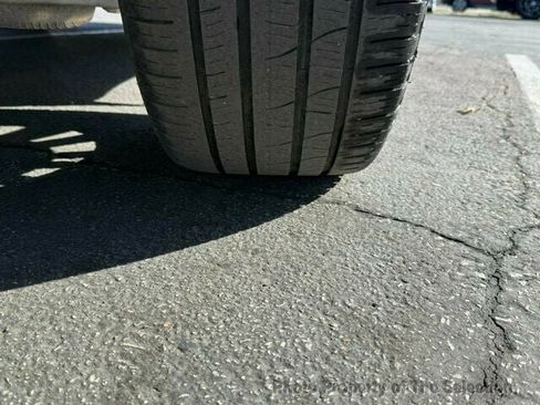 Used 2016 Lincoln MKX Reserve w/ Luxury Package image 47