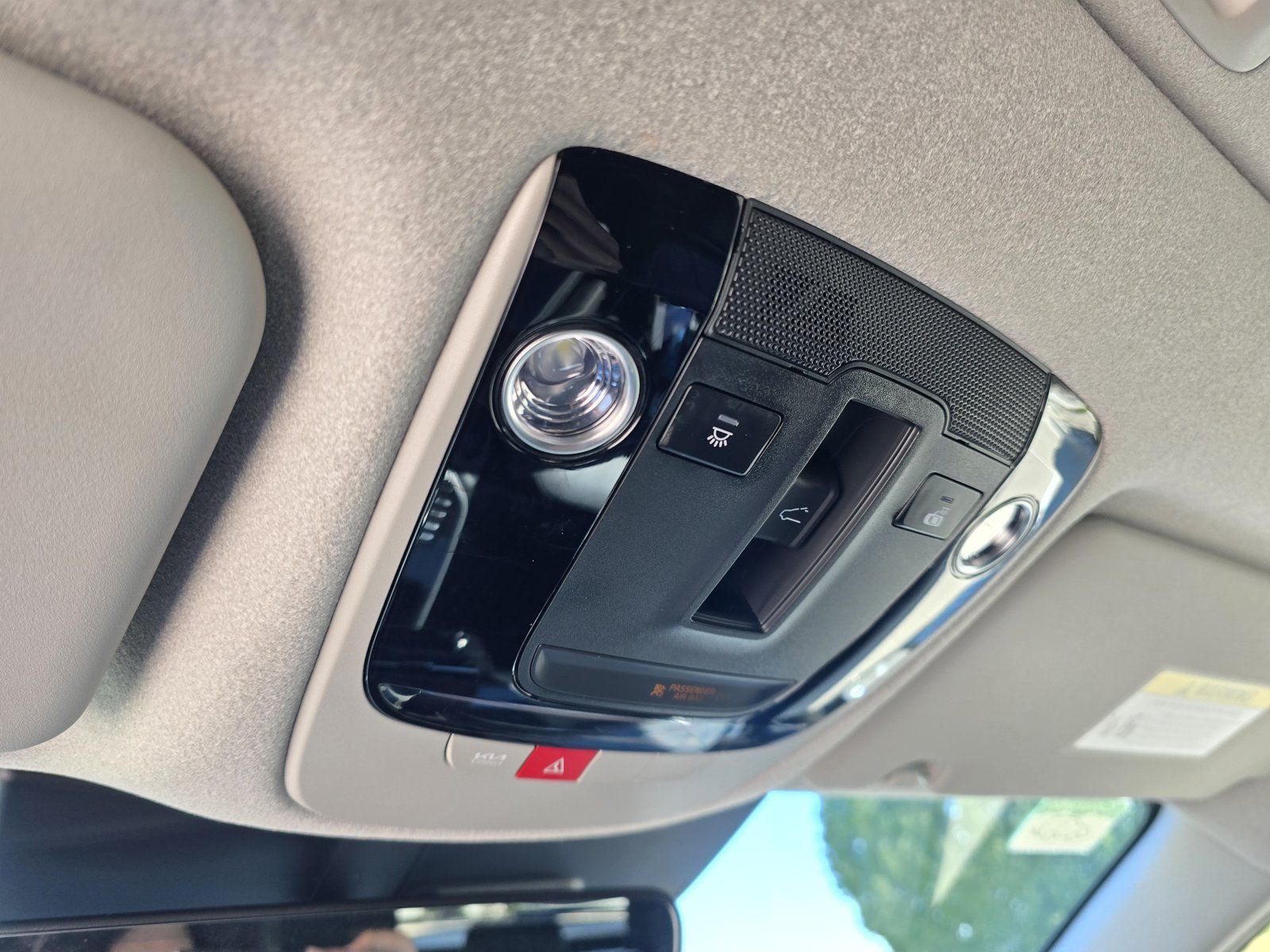 Used 2023 Kia Niro Wave FWD image 23