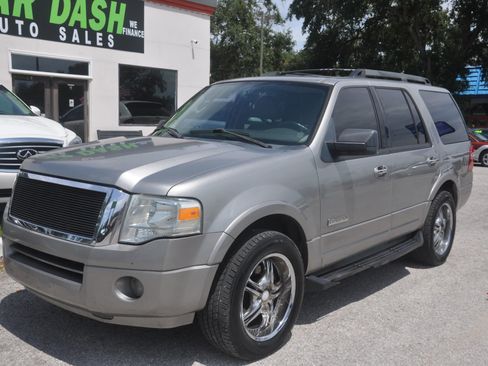 Used 2008 Ford Expedition XLT image 1