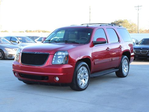 Used 2012 GMC Yukon SLT w/ SLT-2 Equipment Package image 3