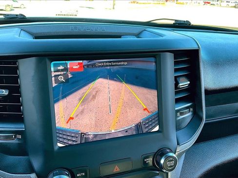 Used 2024 RAM 2500 Tradesman w/ Chrome Appearance Group image 22