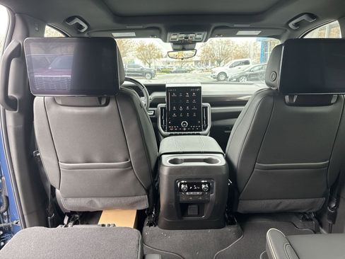 New 2026 GMC Yukon XL Elevation w/ Elevation Premium Package image 18