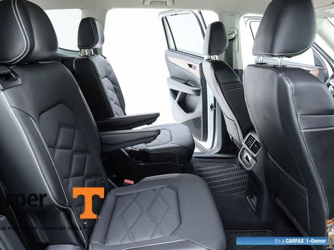 Used 2024 Volkswagen Atlas SE image 37