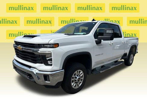 Used 2025 Chevrolet Silverado 2500 LT w/ Convenience Package AWD/4WD image 6