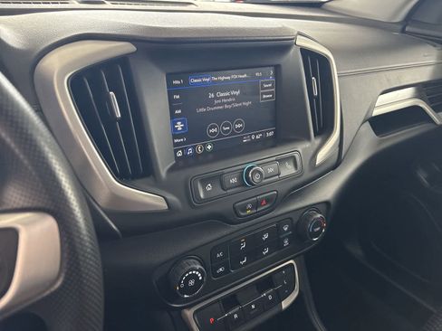 Used 2024 GMC Terrain SLE image 14