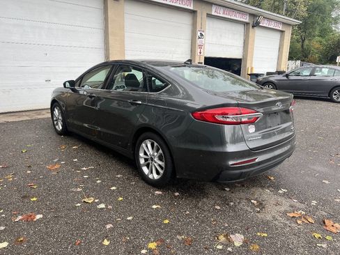 Used 2020 Ford Fusion SE image 6