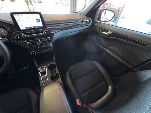 Used 2025 Ford Escape ST-Line image 40