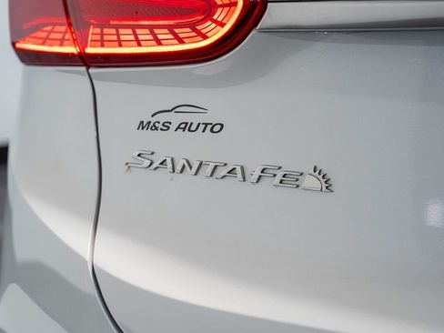 Used 2019 Hyundai Santa Fe Limited AWD/4WD image 11