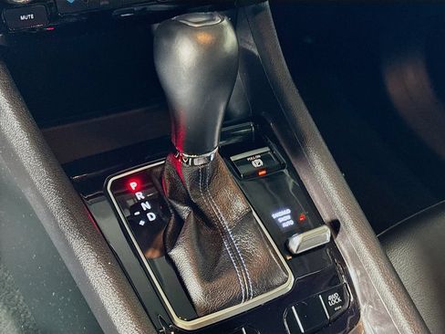 Used 2022 Jeep Compass Latitude w/ Convenience Group AWD/4WD image 17