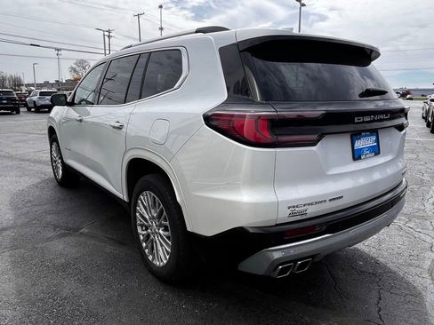 Used 2024 GMC Acadia Denali image 8