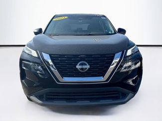 Used 2023 Nissan Rogue S video 2