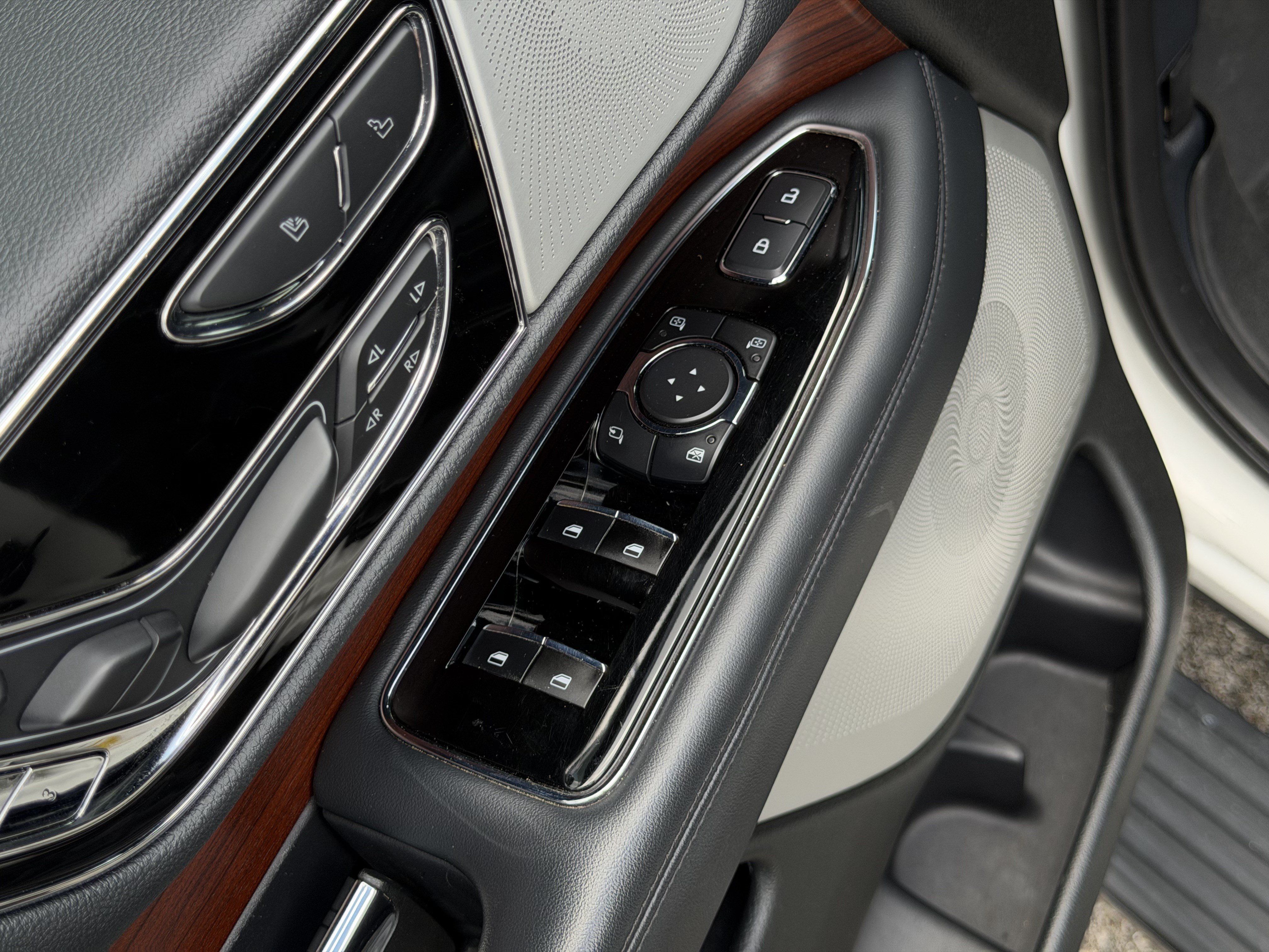 Used 2023 Lincoln Navigator L Reserve RWD image 15