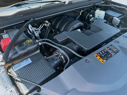 Used 2020 Chevrolet Tahoe LS w/ Enhanced Driver Alert Package image 26