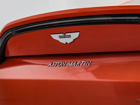 Used 2020 Aston Martin V8 Vantage Coupe RWD image 18