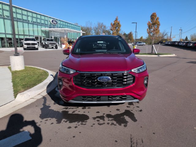 Certified 2023 Ford Escape ST-Line Select w/ Tech Pack #2 AWD/4WD image 8