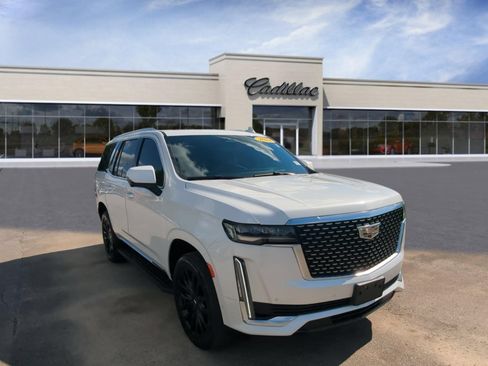 Used 2022 Cadillac Escalade Premium Luxury RWD image 2