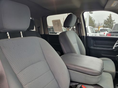 Used 2018 RAM 2500 Tradesman w/ Chrome Appearance Group image 18