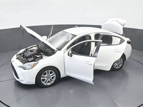 Used 2017 Toyota Yaris iA FWD image 66
