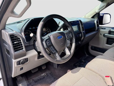 Used 2016 Ford F150 XLT w/ Equipment Group 302A Luxury image 9