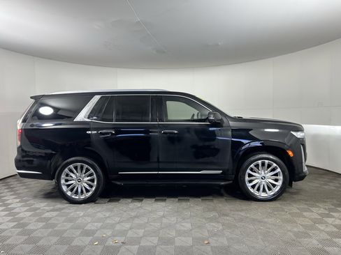 Used 2023 Cadillac Escalade Premium Luxury image 8