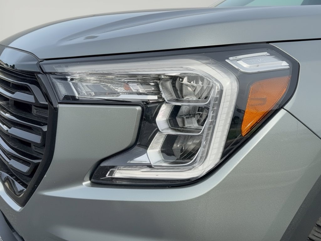 Used 2023 GMC Terrain SLE w/ Driver Convenience Package AWD/4WD image 12