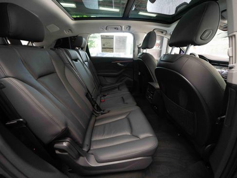 Used 2024 Audi Q7 2.0T Premium Plus AWD/4WD image 25