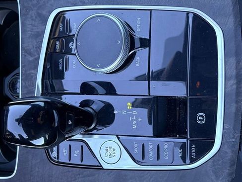 Used 2023 BMW X5 xDrive40i w/ Premium Package image 16