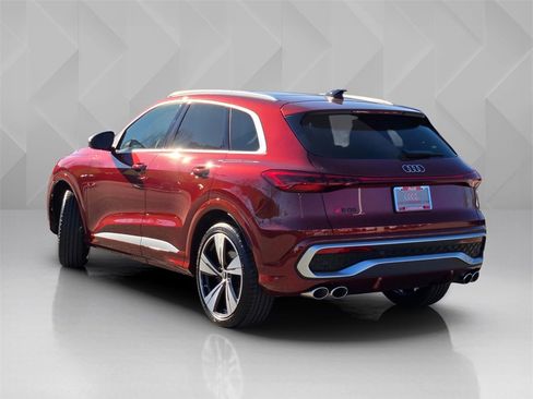 New 2025 Audi SQ5 Premium Plus image 4