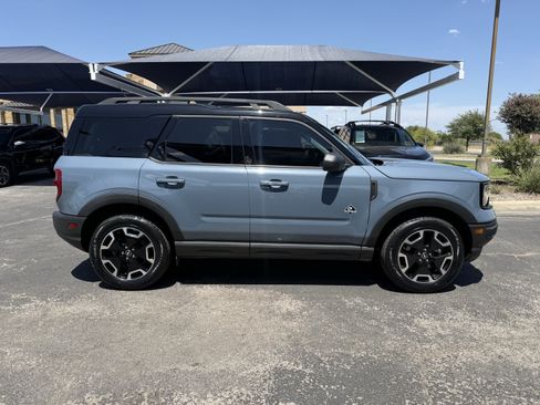 Used 2024 Ford Bronco Sport Outer Banks w/ Tech Package AWD/4WD image 8