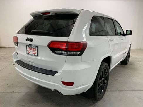 Used 2019 Jeep Grand Cherokee Altitude AWD/4WD image 26