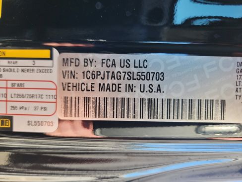 New 2025 Jeep Gladiator Willys image 26