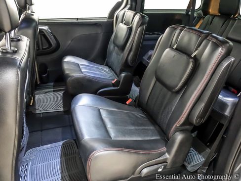 Used 2018 Dodge Grand Caravan GT image 15