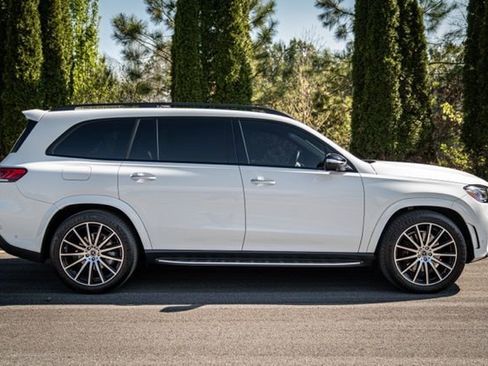 Used 2022 Mercedes-Benz GLS 450 4MATIC w/ AMG Line Exterior image 15