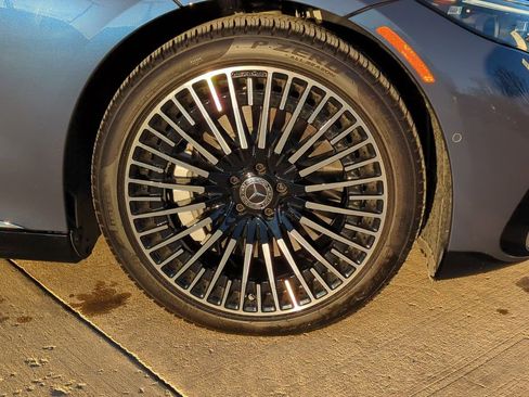 Used 2023 Mercedes-Benz EQS 580 580 image 9