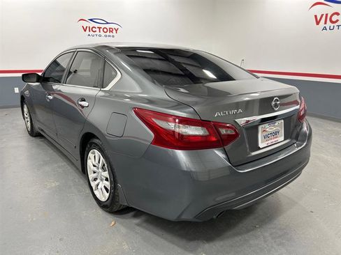 Used 2018 Nissan Altima 2.5 S w/ S Convenience Package image 4