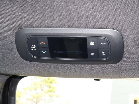 New 2026 Chrysler Pacifica Select image 20