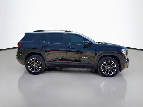 Used 2026 GMC Terrain Elevation w/ Elevation Premium Package FWD image 8
