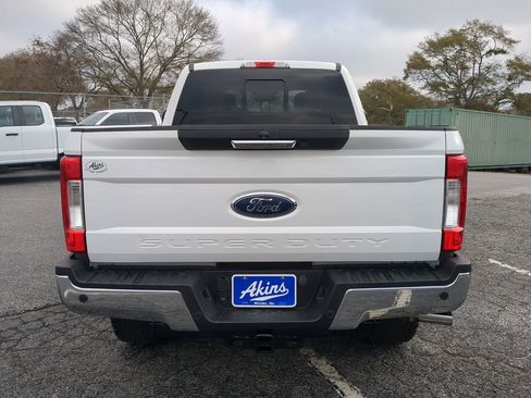 Used 2019 Ford F250 Lariat w/ Chrome Package image 4